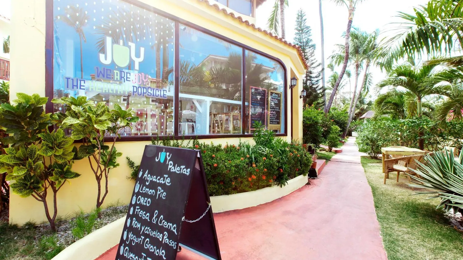 Hotel Tropicana Suites Deluxe Beach Club And Pool - Playa Los Corales Punta Cana