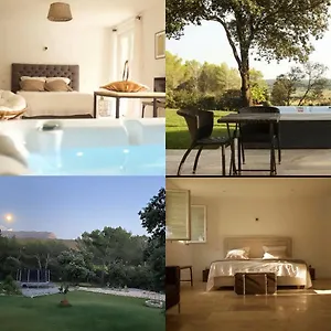  Bed & Breakfast Mas Lou Felibrige France