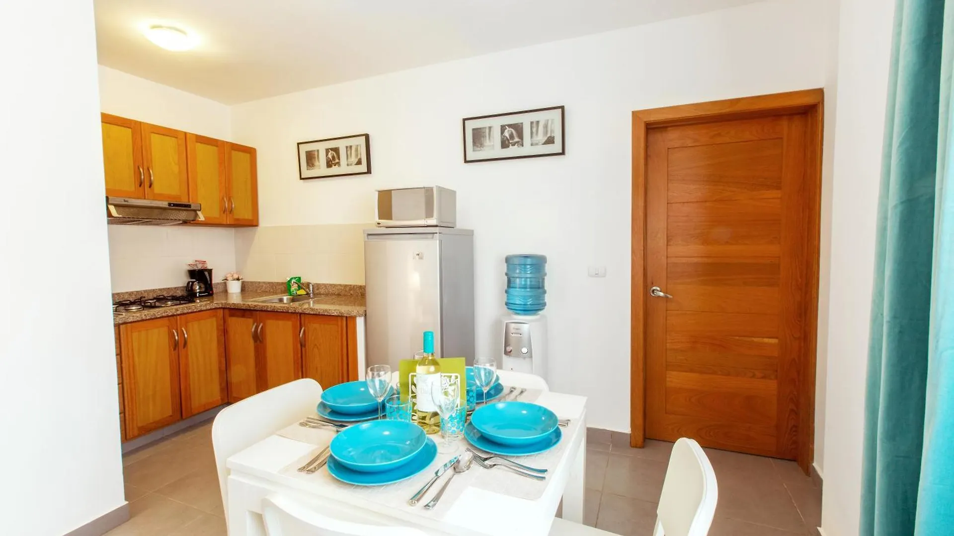 Tropicana Suites Deluxe Beach Club And Pool - Playa Los Corales Punta Cana Hotel