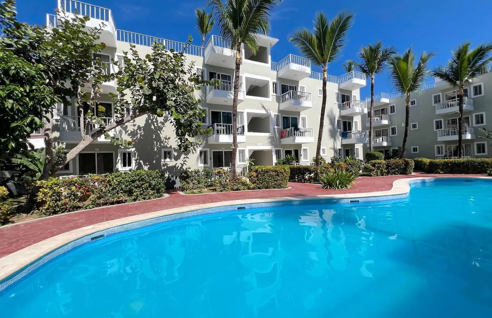 Tropicana Suites Deluxe Beach Club And Pool - Playa Los Corales 蓬塔卡纳 酒店