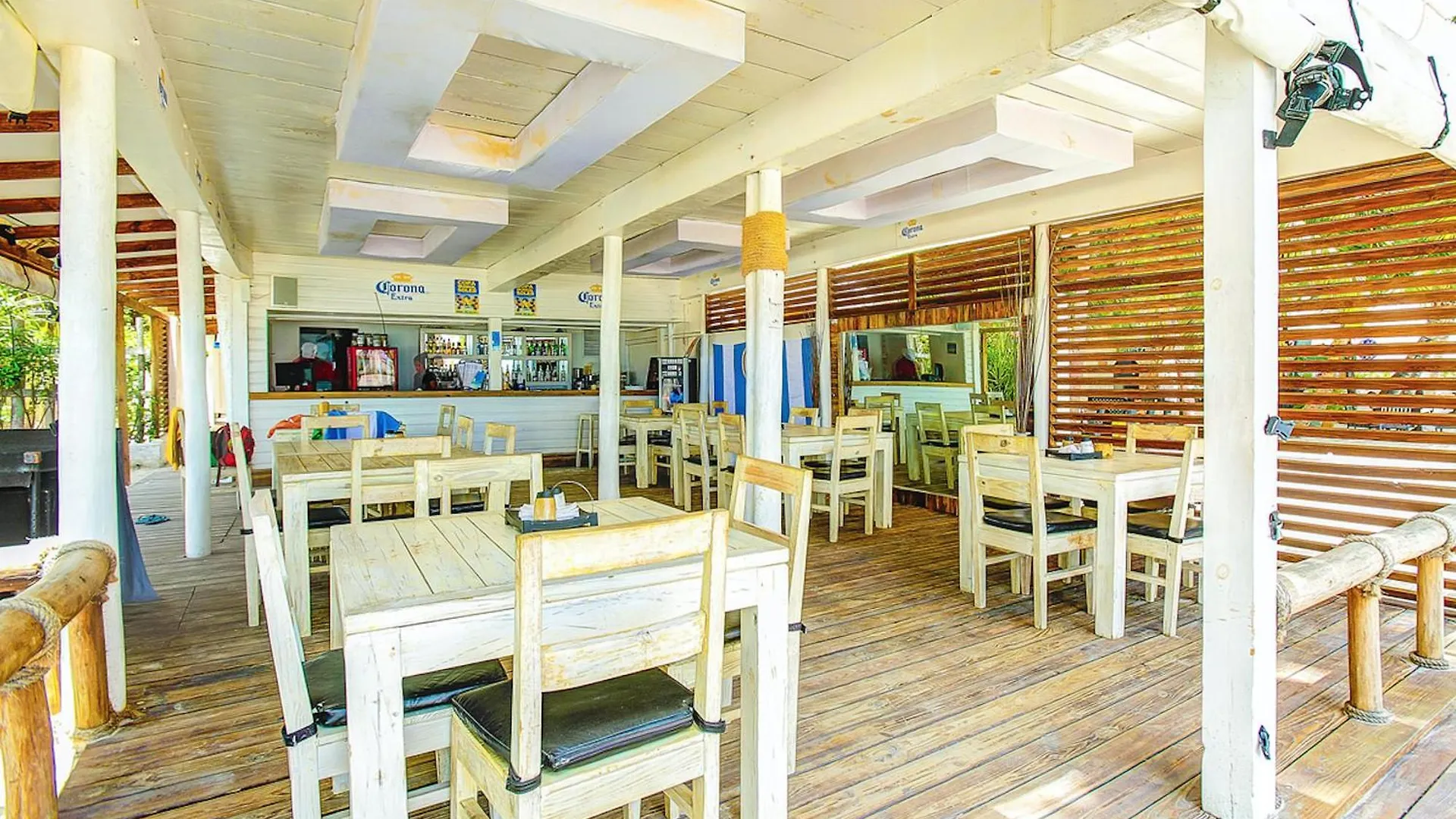 Tropicana Suites Deluxe Beach Club And Pool - Playa Los Corales 蓬塔卡纳