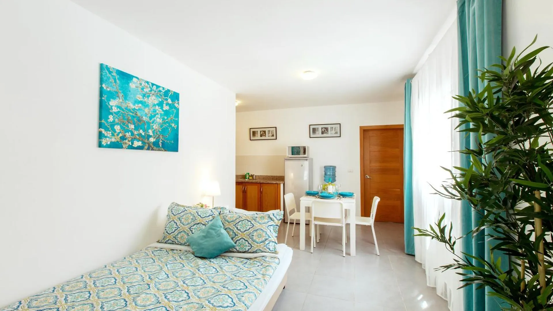 酒店 Tropicana Suites Deluxe Beach Club And Pool - Playa Los Corales 蓬塔卡纳