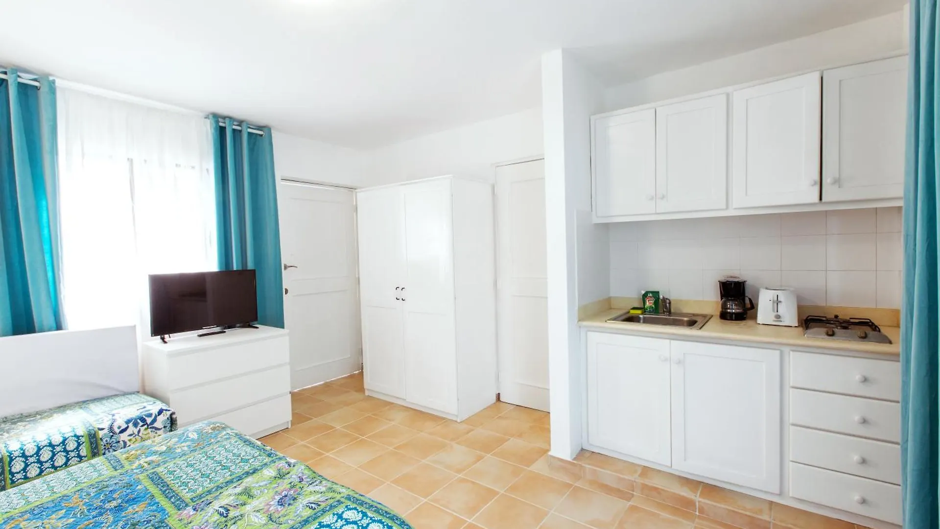酒店 Tropicana Suites Deluxe Beach Club And Pool - Playa Los Corales 蓬塔卡纳