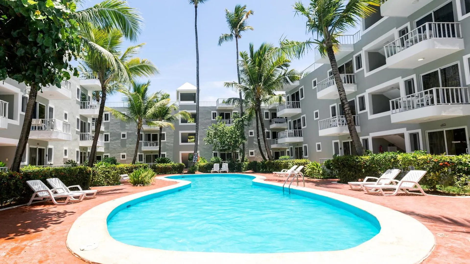 Tropicana Suites Deluxe Beach Club And Pool - Playa Los Corales 蓬塔卡纳 酒店